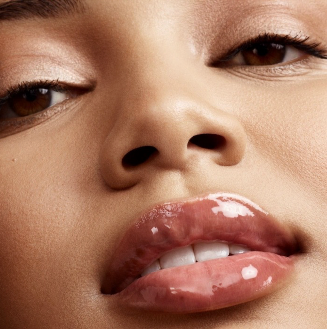 Fenty Beauty - Gloss Bomb Heat Universal Lip Luminizer + Plumper | Glass Slipper Heat - clear