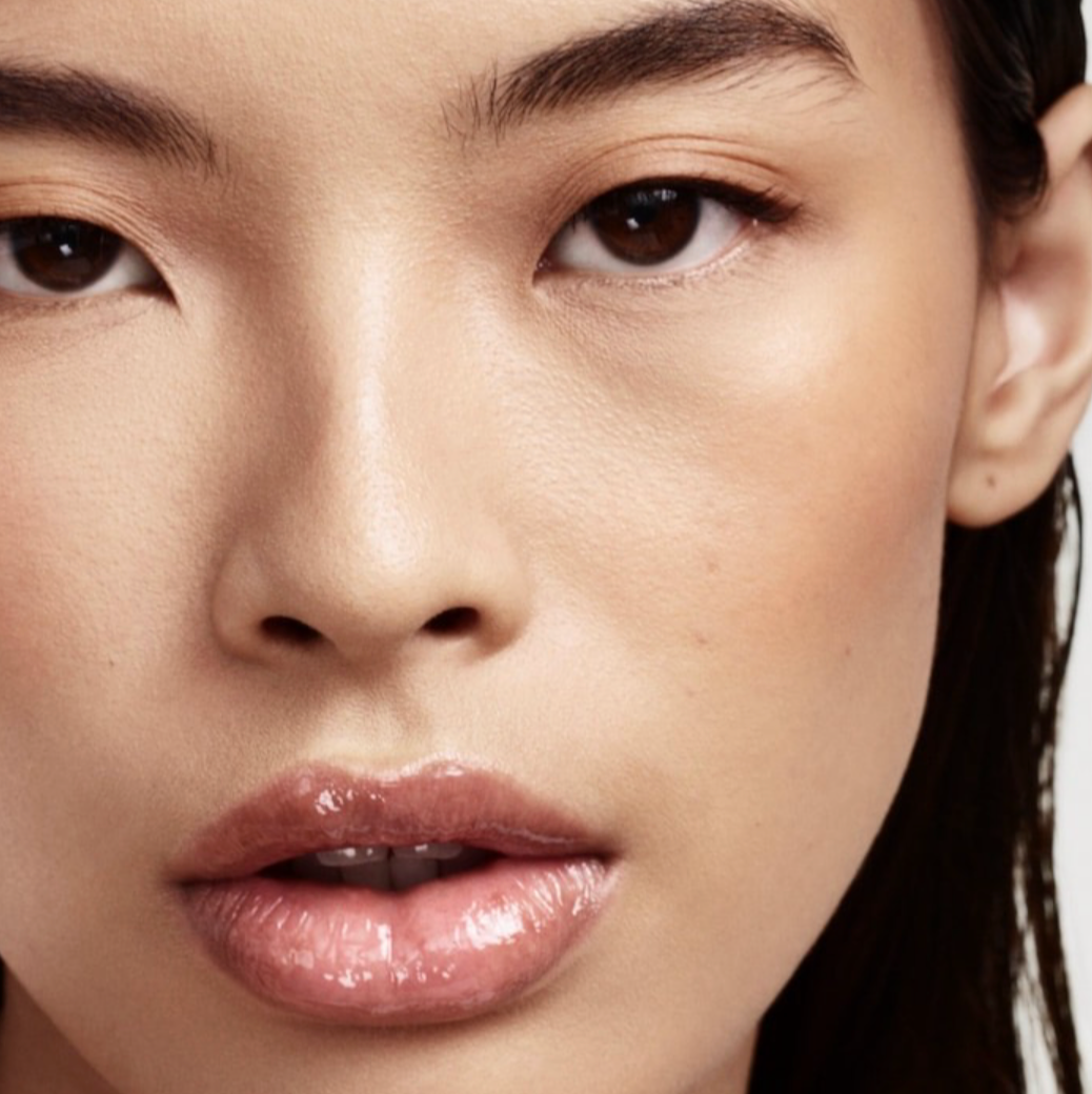 Fenty Beauty - Gloss Bomb Heat Universal Lip Luminizer + Plumper | Glass Slipper Heat - clear