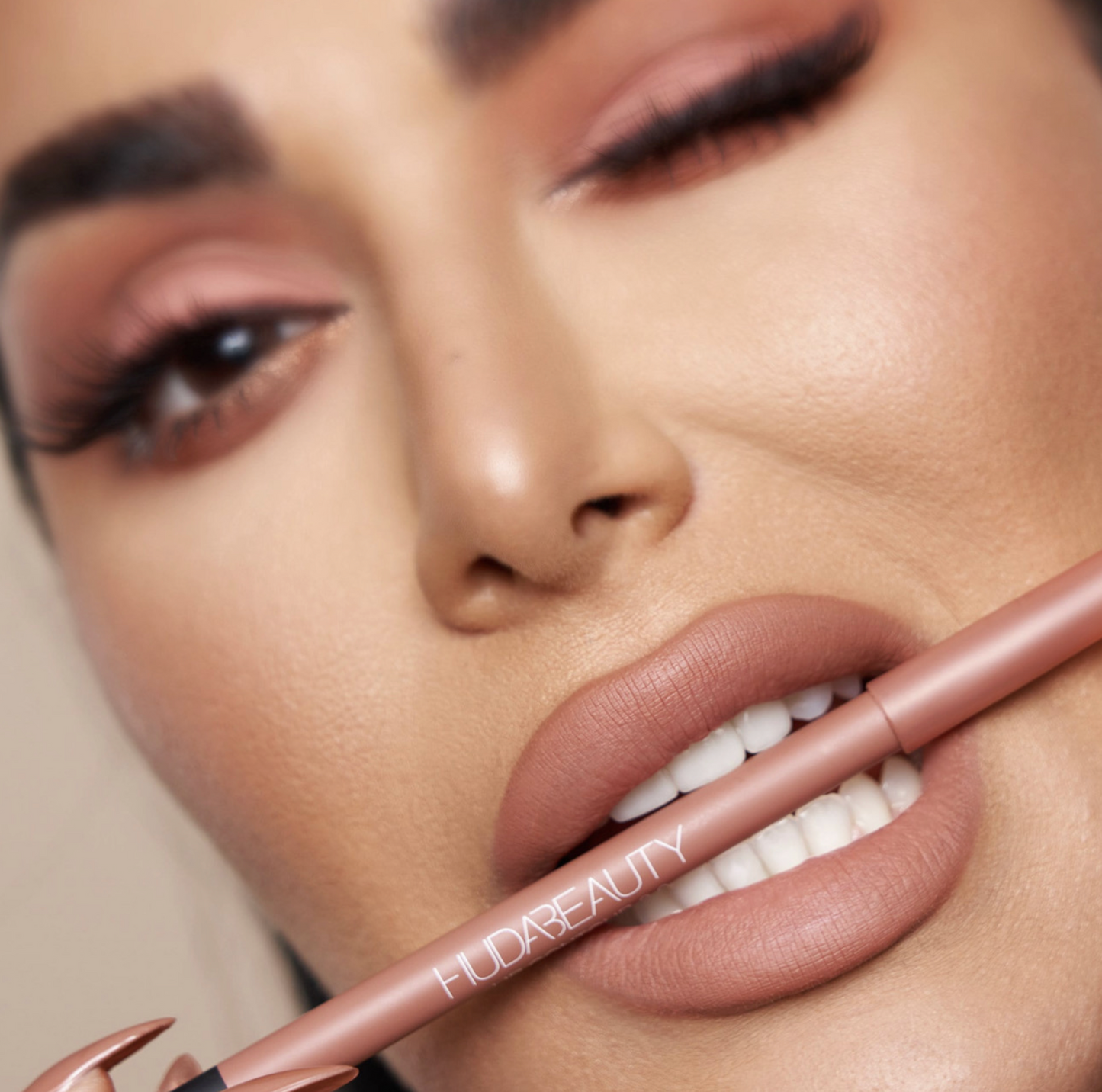 Huda Beauty - Lip Contour 2.0 Automatic Matte Lip Pencil | Pinky Brown